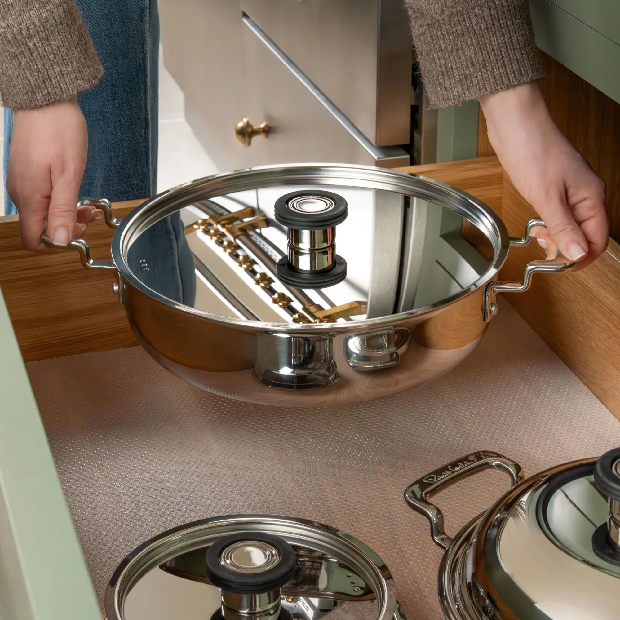 316 Series Cookware Low Casserole 28cm - Image 7