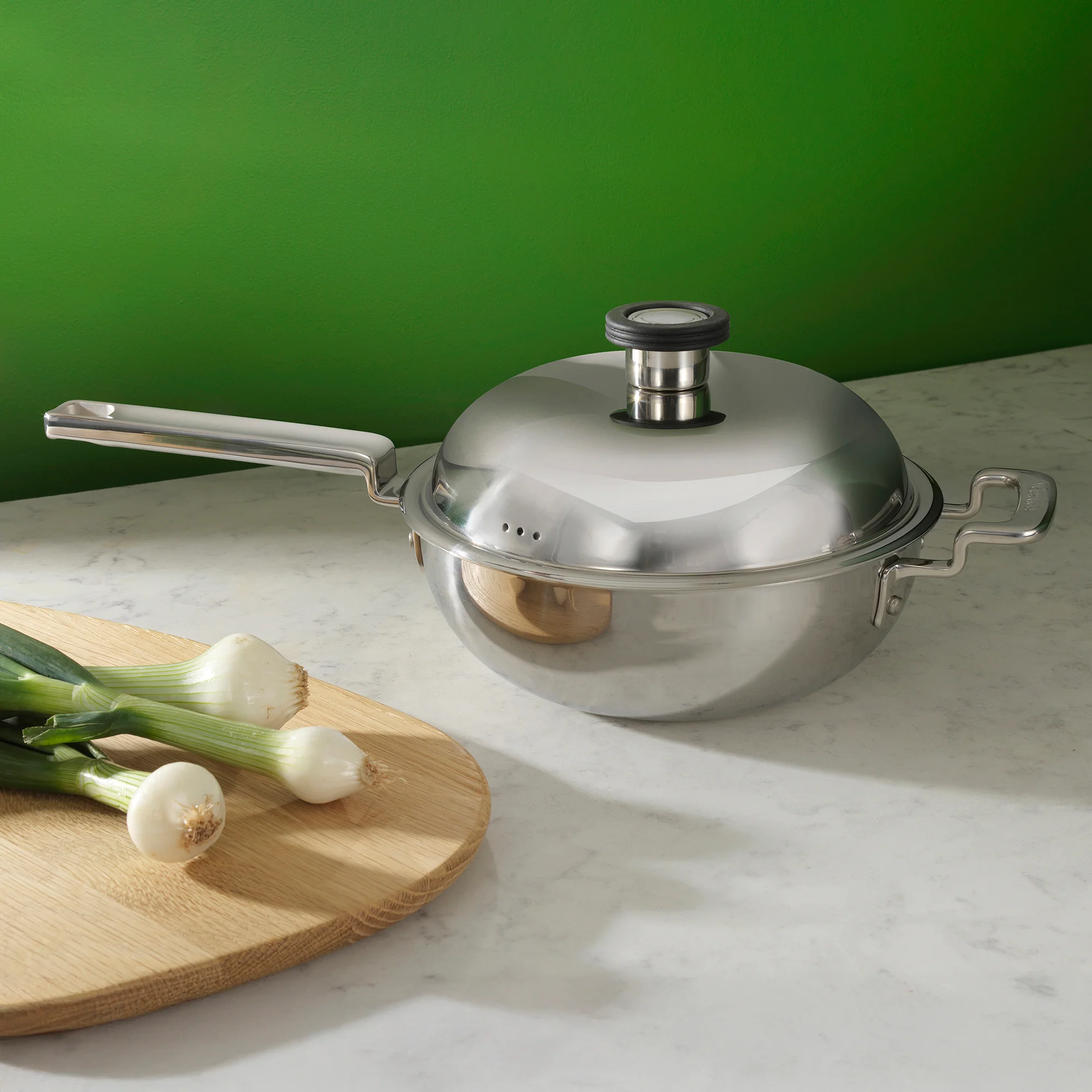 316 Series Cookware Wok with Lid 22cm - Image 4