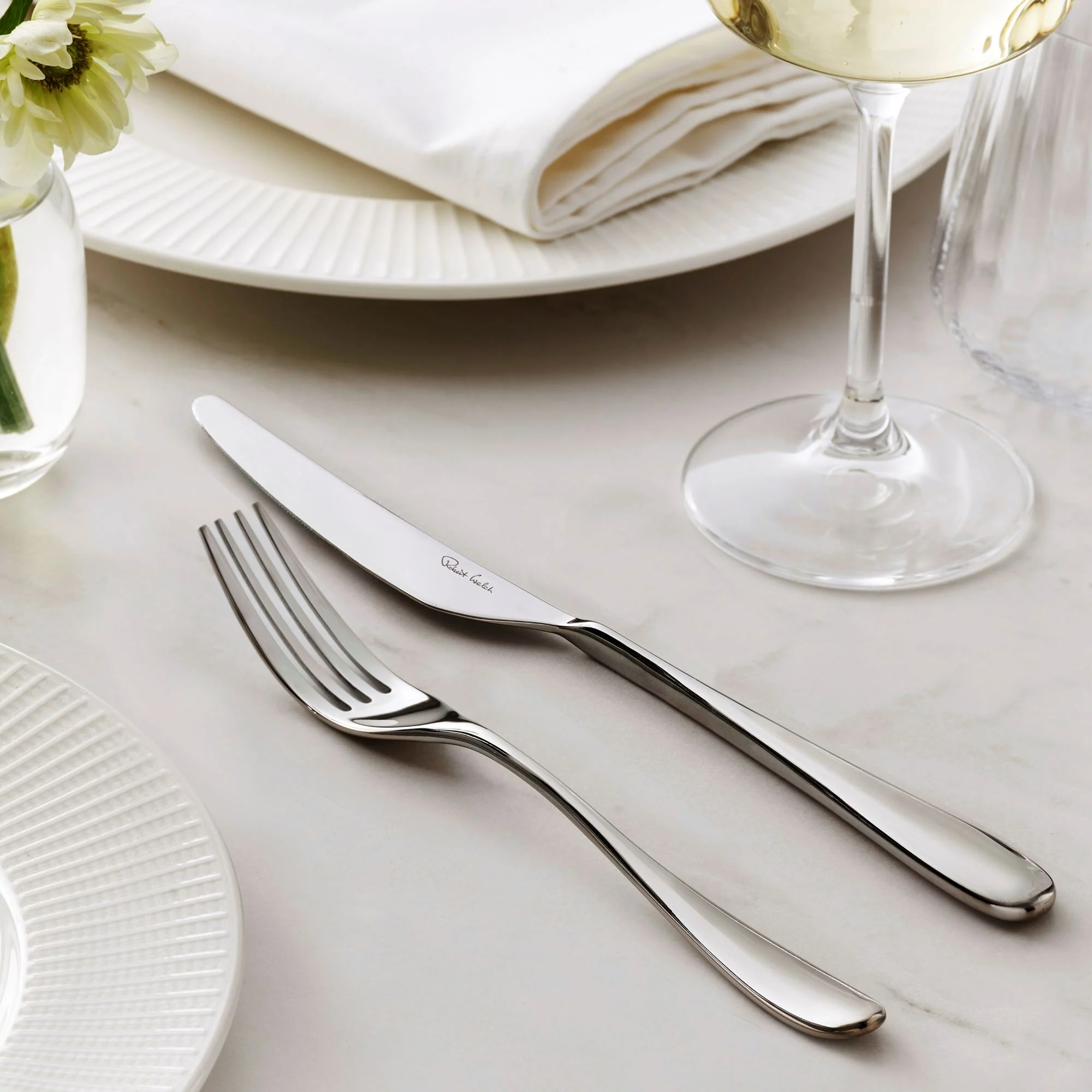 Arden Bright Cutlery Set, 24 Piece for 6 People - Includes 2 Arden Short Candlesticks - Image 4