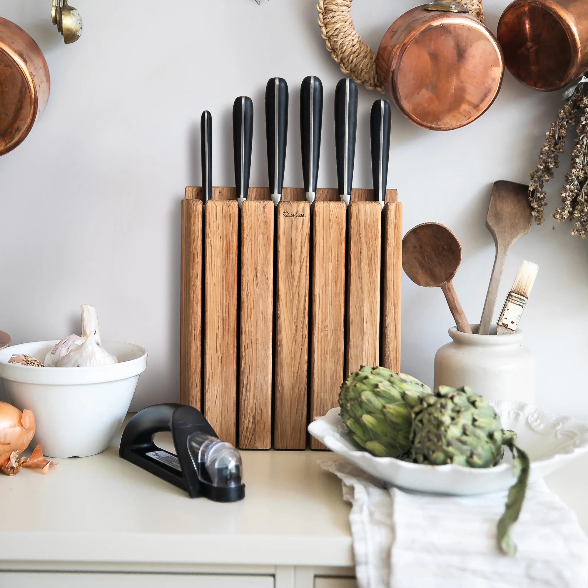 Signature Book Oak Knife Block Set with Knife Sharpener - Image 2