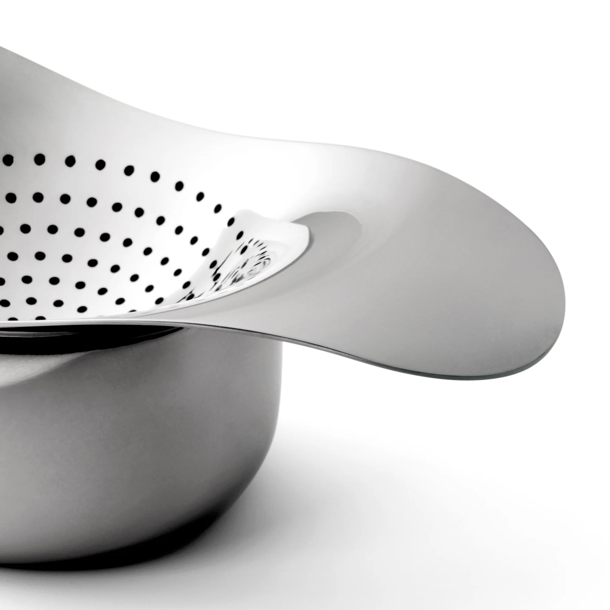 Drift Tea Strainer & Bowl - Image 4