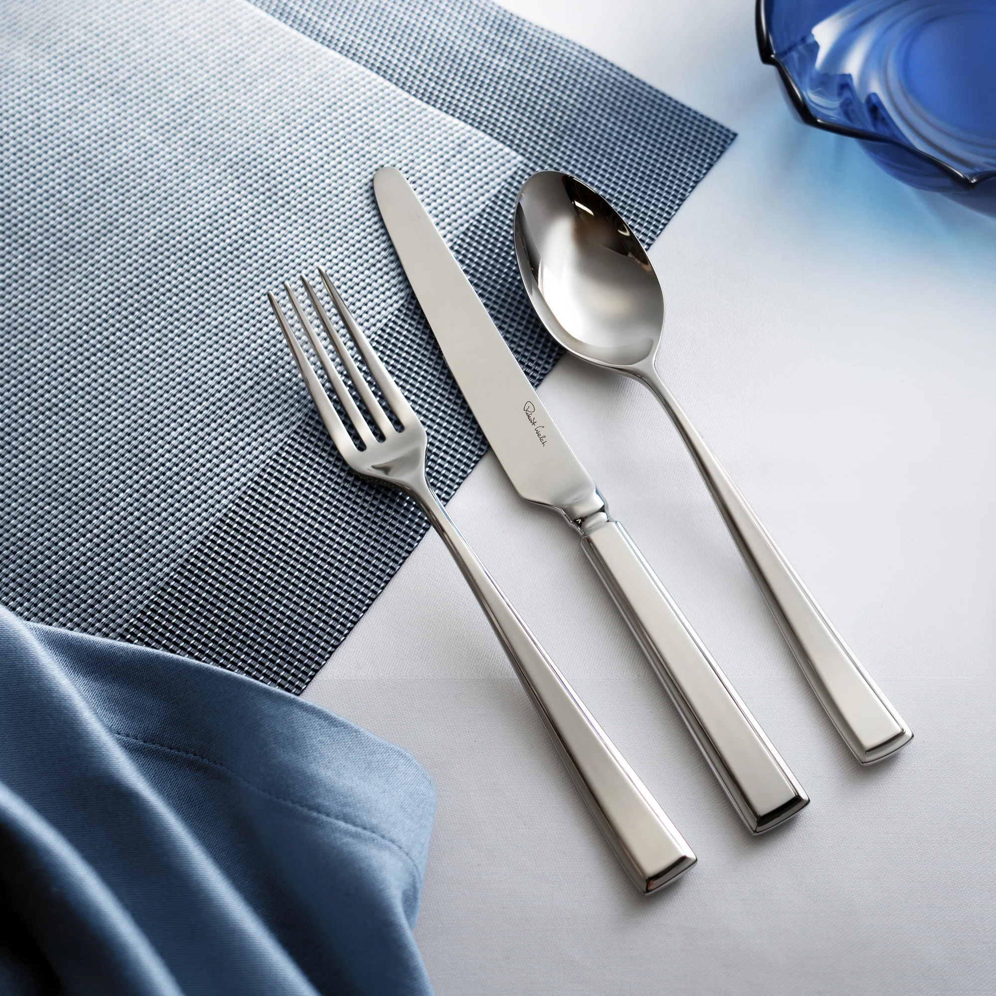 Fairford Bright Table Fork - Image 4