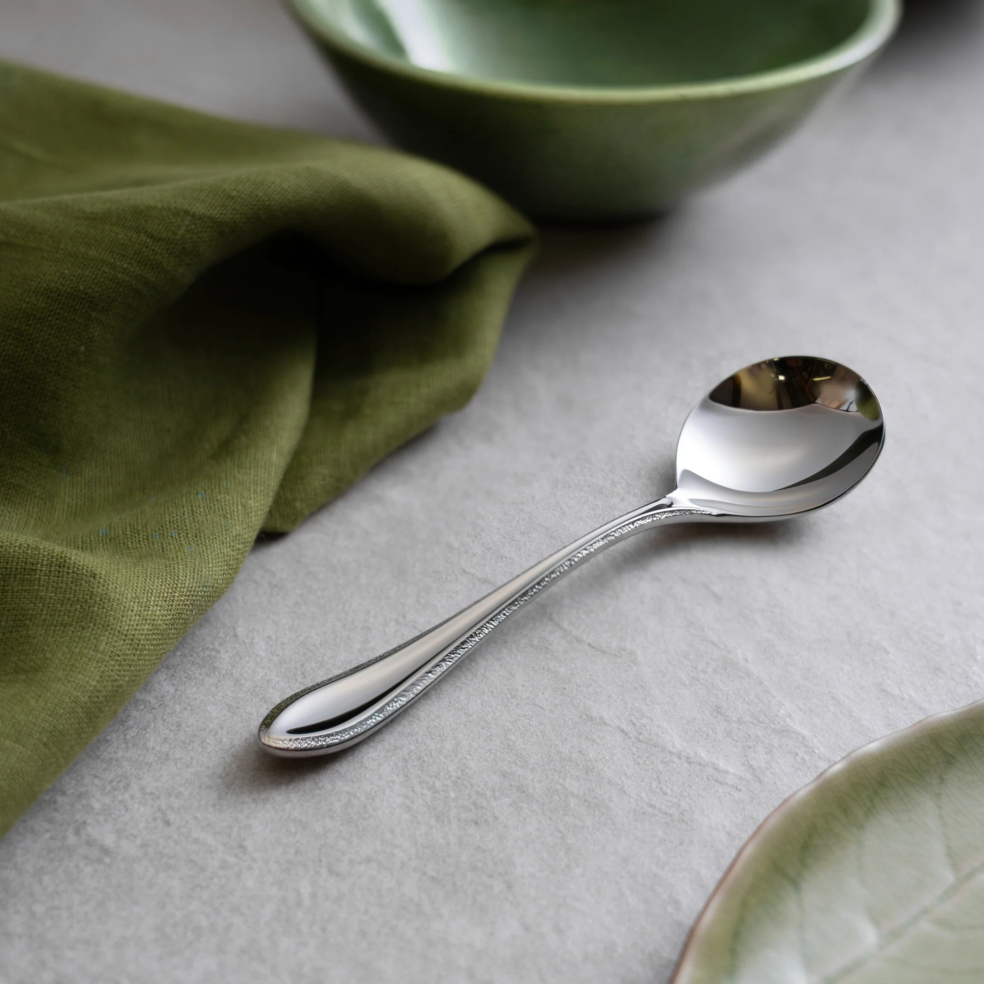 Kemble Texture Bright Round Bowl Soup Spoon - Image 2