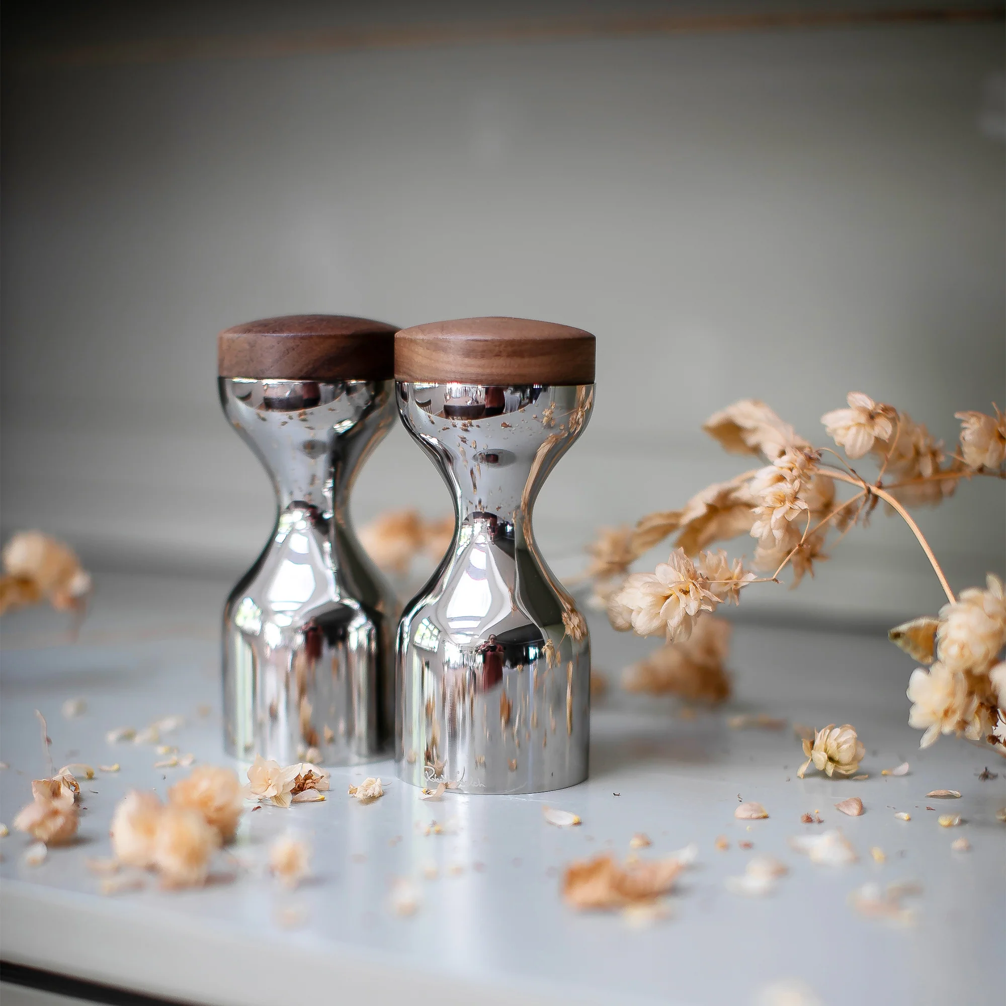 Limbrey Bright Salt & Pepper Mills & Bowl - Image 2