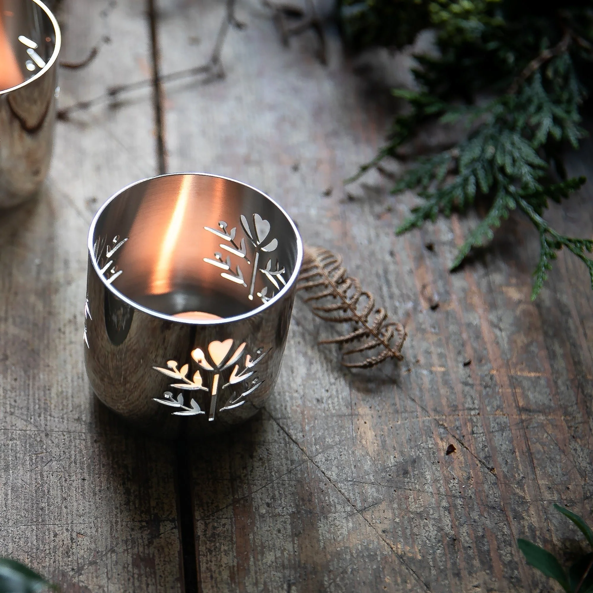 Meadow Posy Tealight Holder - Image 2