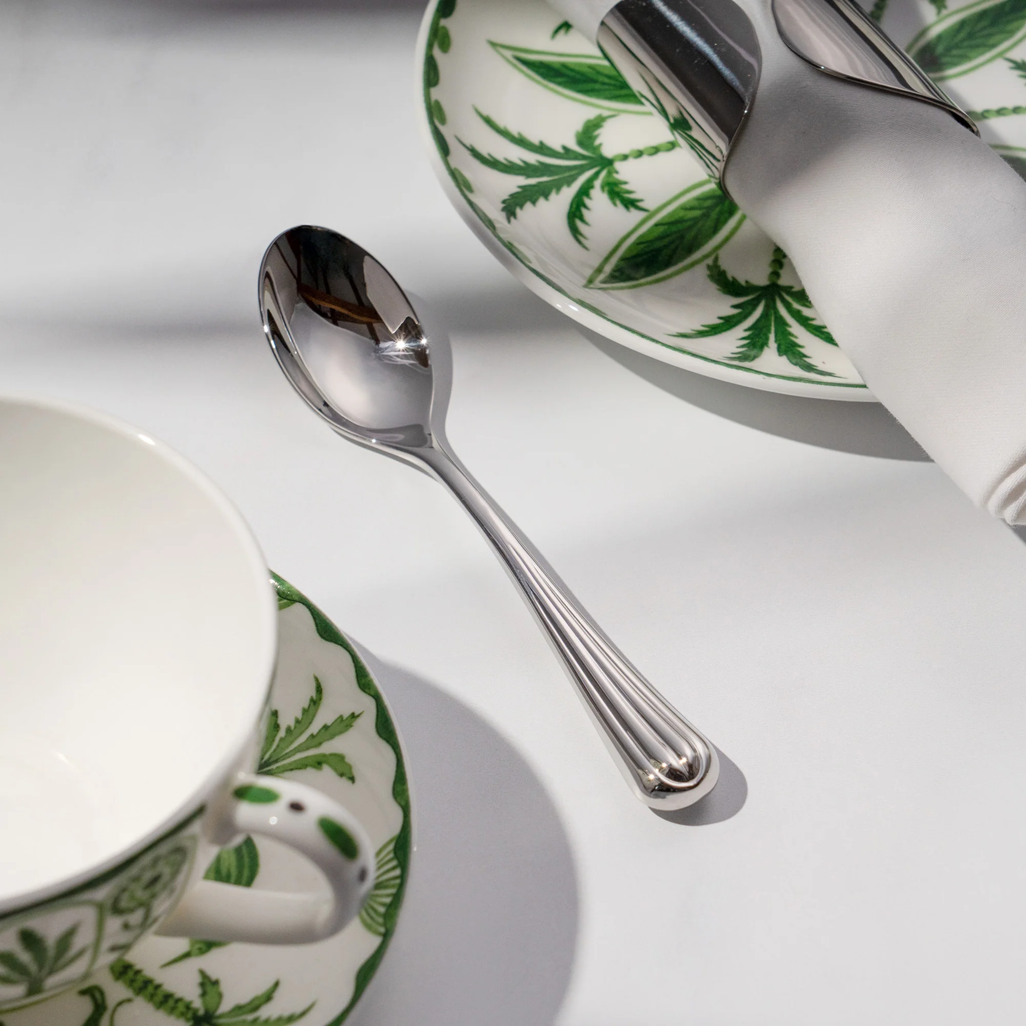 Palm Air Bright English Teaspoon - Image 2