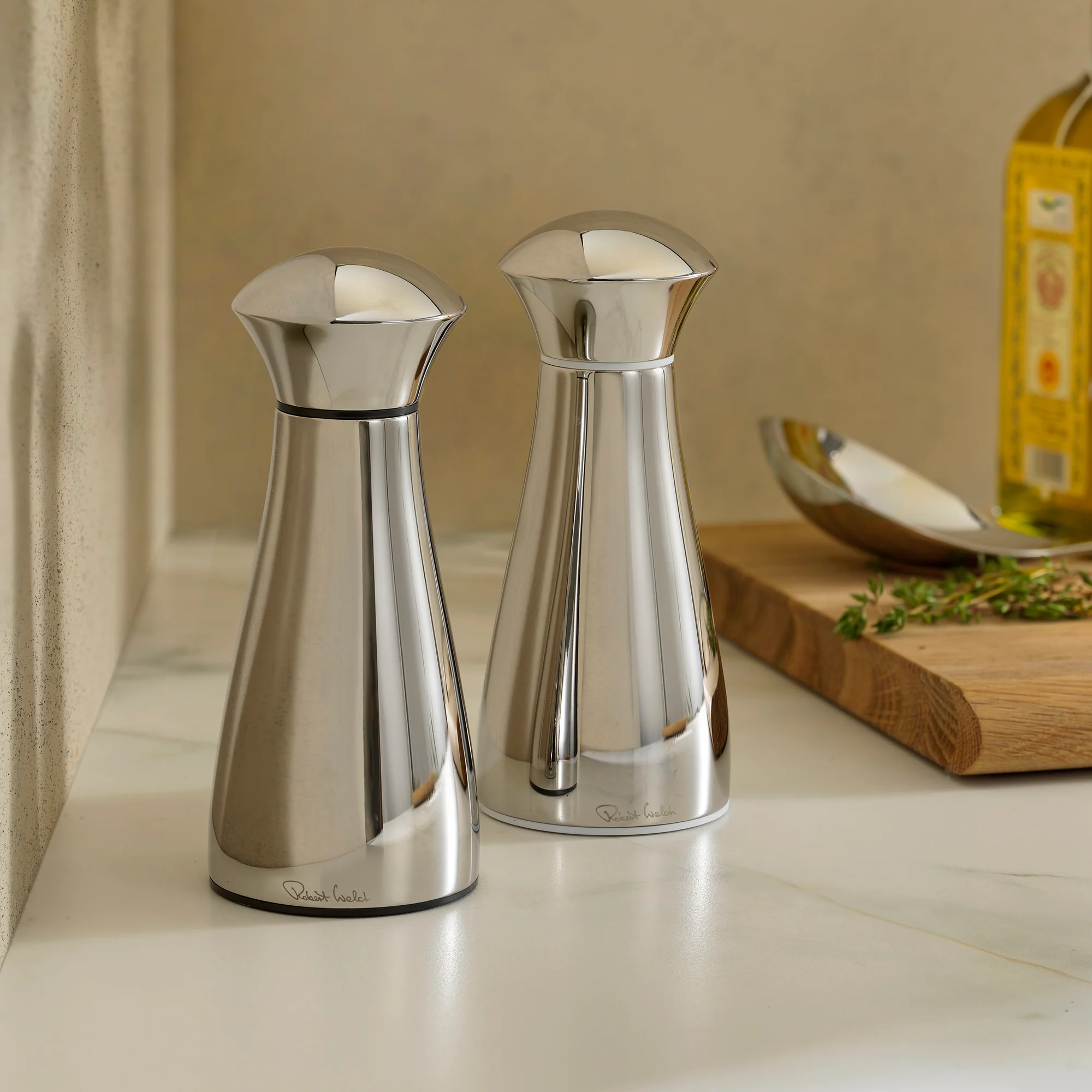 Signature Bright Stainless Steel Medium Mills and Tray Set - Image 2